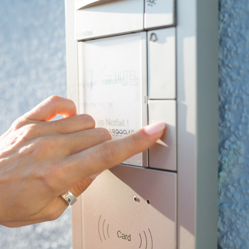 Sprech­anlagen bei RS Elektro- und Gebäudetechnik in Stuttgart