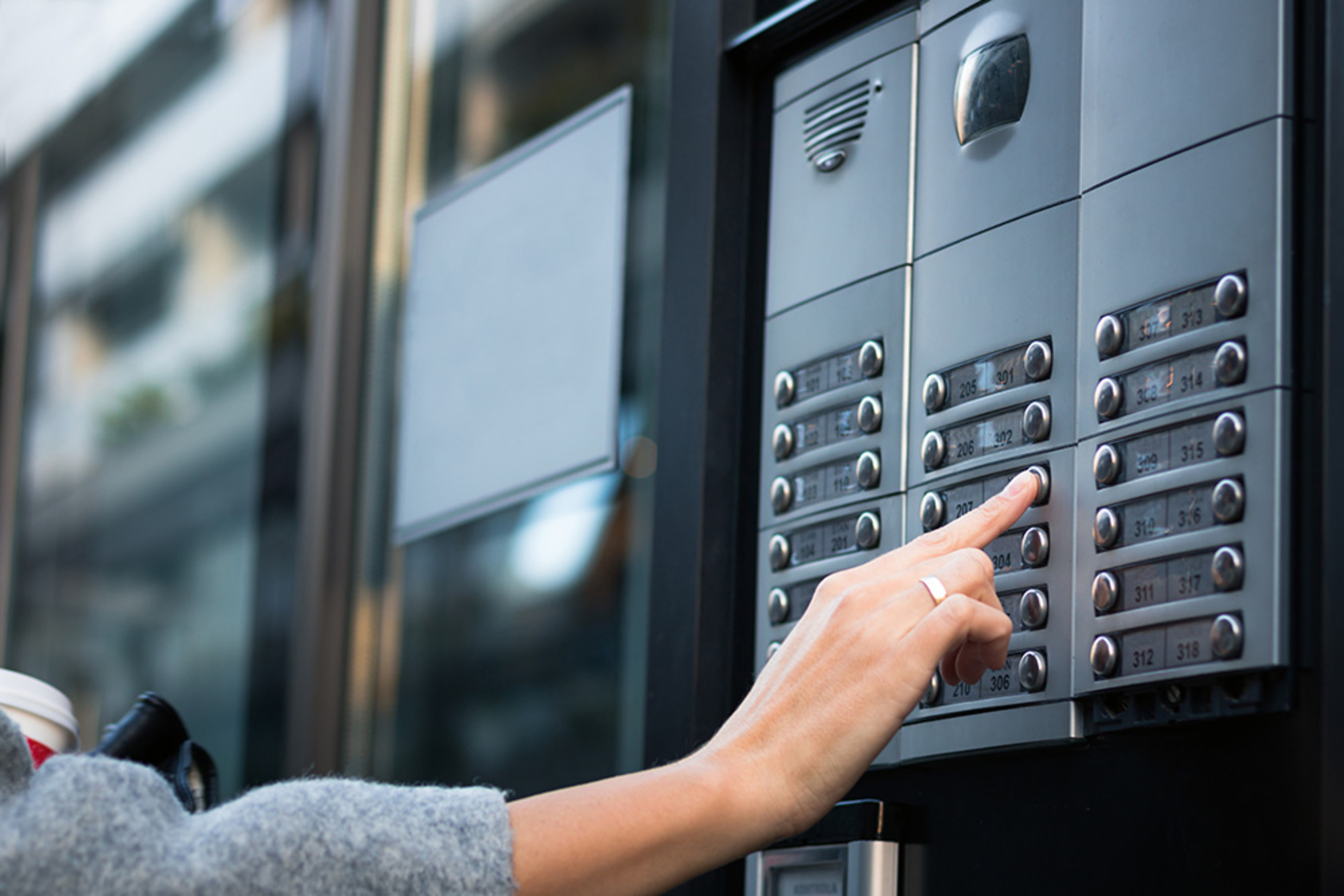 Sprech­anlagen bei RS Elektro- und Gebäudetechnik in Stuttgart