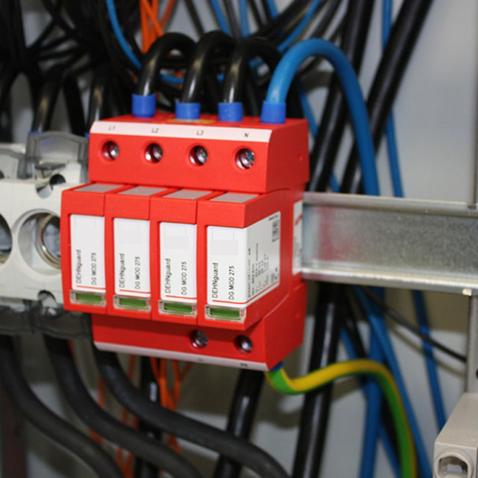 Über­spannungs­schutz bei RS Elektro- und Gebäudetechnik in Stuttgart